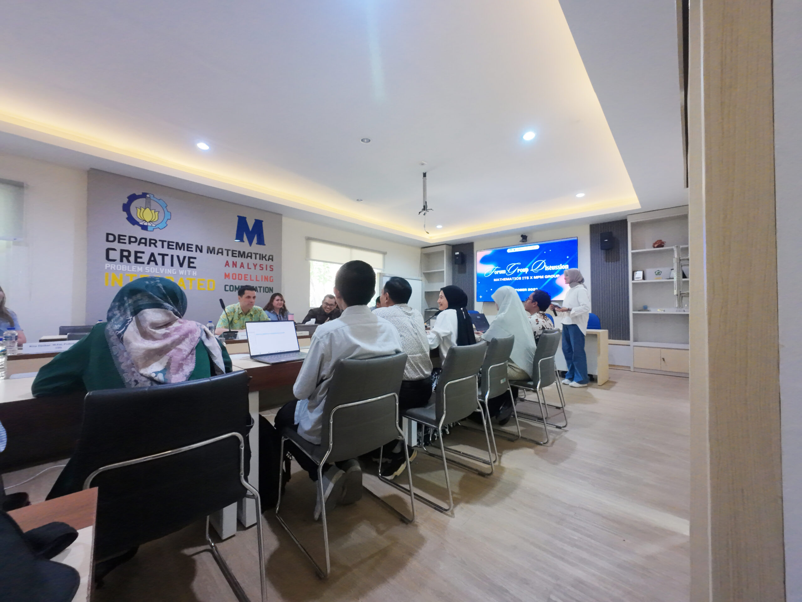 Perkuat Sinergi Industri, Departemen Matematika ITS dan MPM Group Gelar FGD Pembahasan Kerja Sama Riset hingga Penyelarasan Kurikulum