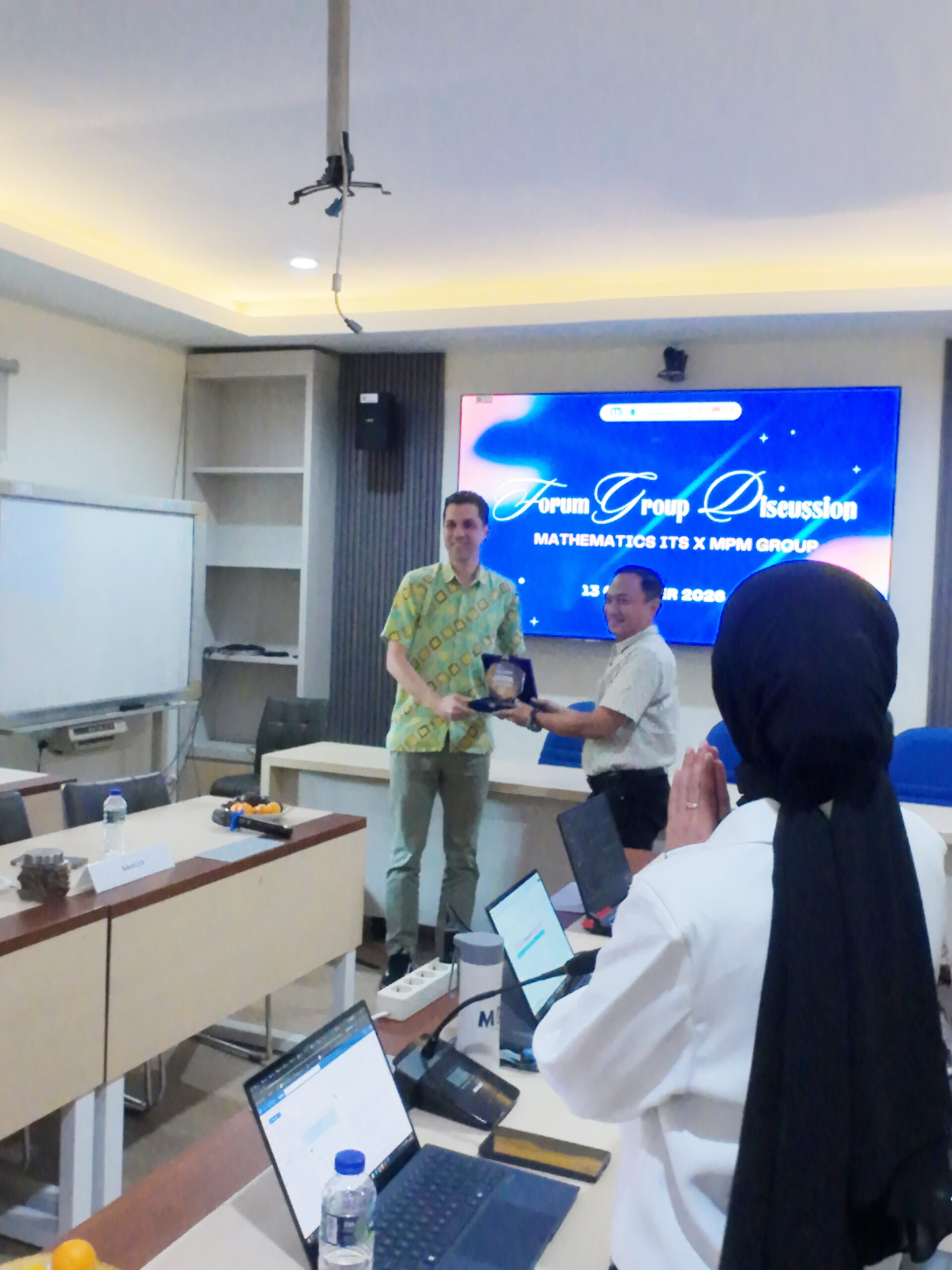 Perkuat Sinergi Industri, Departemen Matematika ITS dan MPM Group Gelar FGD Pembahasan Kerja Sama Riset hingga Penyelarasan Kurikulum