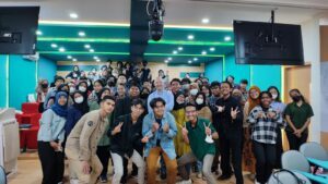 Pelajari Praktik Bisnis Terbaik dari Ahlinya: Design Thinking dan Business Negotiation dalam International Guest Lecture bersama Dr. Filip Vanderbeken