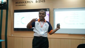 Mendalami Metode Penelitian Bisnis: Kuliah Tamu Dr. Nor Hisyam Ghafar Ph.D. Mengungkap Paralel Thinking dan Research Skeleton