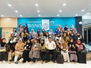 WOMENPRENEUR TRAINING: Meningkatkan Bisnis Pengusaha Perempuan melalui Pelatihan Skala Bisnis