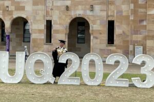 Momen Wisuda Brian, Lulusan Pertama Manajemen Bisnis ITS yang Meraih Dua Gelar Bergengsi Sekaligus dari MB ITS dan UQ Australia