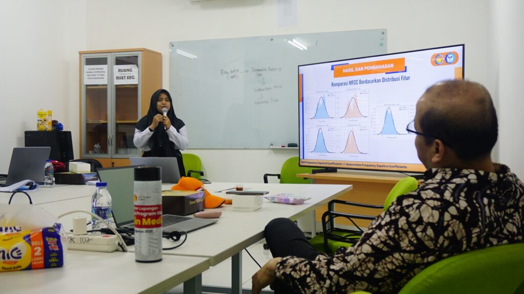 Suasana Sidang Tugas Akhir Teknologi Kedokteran ITS perdana