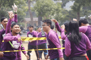 Rajut Pertemanan Maba MMT Melalui Outbound