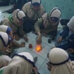 Lewat FuelchemXperience, KKN Abmas ITS Hadirkan Pembelajaran Kimia Interaktif