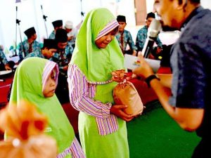 IKA ITS Santuni 1050 Anak Yatim