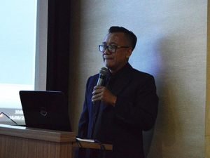 Budaya Madura Antarkan Lintu Raih Gelar Doktor