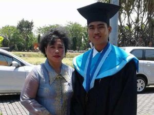 Sempat Enggan Kuliah, Ranny Raih Cumlaude