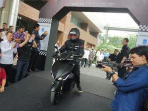 Menristekdikti Lepas Gesits Tour de Jawa-Bali