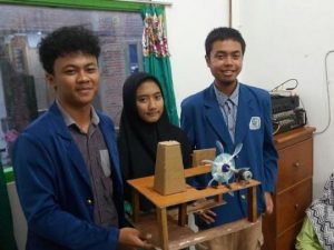 Serunya Bermain Kincir Air Dengan Anak Panti