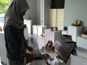 Despro Pamerkan Suvernir Khas ITS