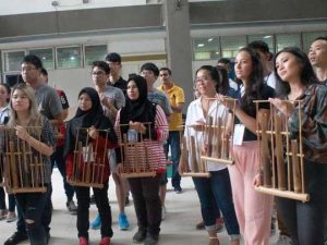 ITS Ajak Peserta CommTech Kenal Budaya Indonesia