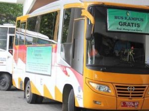Ayo Rek Naik Bus Kampus ITS