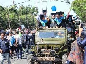 Arak-Arakan, Sajian Khas Wisuda ITS