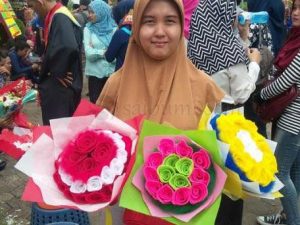 Raup Untung Dari Gelaran Wisuda