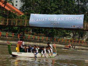 Meriahkan Hari Air, ITS Gelar Lomba Dayung