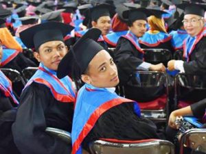 Lulus 3.5 Tahun, Sudah Siapkah Kamu?