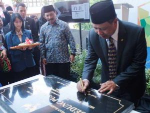 Menristekdikti Resmikan Gedung Pusat Riset ITS