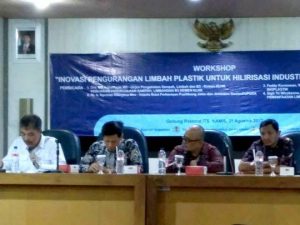 Daur Ulang Sampah Plastik Jadi Bahan Konstruksi