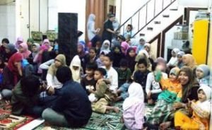 HIMASTA ITS Buka Bersama Anak Yatim