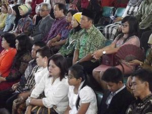 Berbagai Harapan Orang Tua Wisudawan ITS