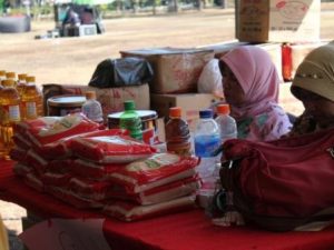 Sembako Murah-Gratis untuk Bantu Karyawan