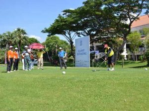 Gelar Turnamen Golf, Tebar Hadiah Fantastis