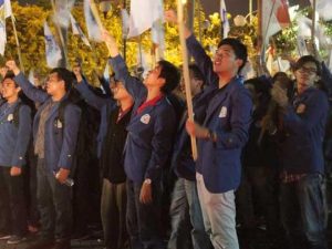 Peringati Hari Pahlawan, ITS Geruduk Tugu Pahlawan