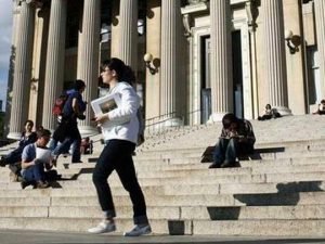Kerom Bermimpi Punya Universitas