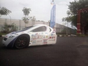 Tiga Mobil ITS Unggul Sementara