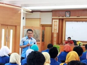 BEM ITS, Bekali Staf Baru dengan LOT