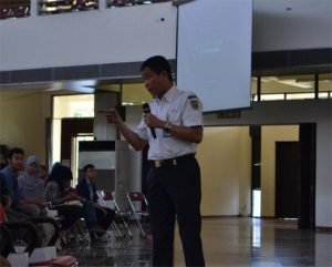 Dirut PT KAI Bekali Calon Wisudawan