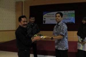 Malam Inaugurasi untuk Wisudawan Bimits