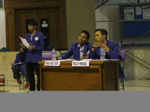 Debat Panelis, Adu Ideologi Demi KM ITS