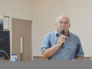 Perdalam Zeolit, Datangkan Artis Dunia Riset