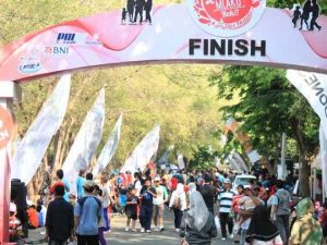 Ribuan Peserta Ikuti Jalan Sehat ITS