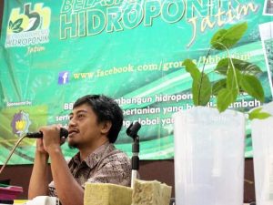Serius, Kunci Utama Keberhasilan UHF