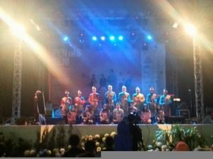 Persembahan Angklung dan Saman di Pentas Seni