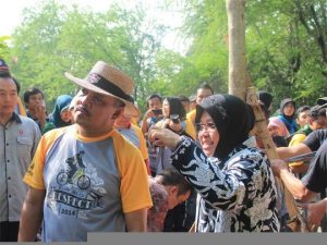 ITS Tanam 1.000 Pohon Tabebuya