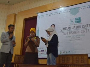 Seminar Merah Jambu, Ajarkan Makna Cinta
