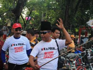 IKA ITS Tuntut Perdamaian KPK-Polri