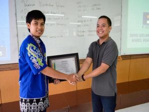 Pemrograman Dengan Python Itu Lebih  Mudah