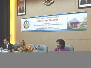 Arsitektur Bali Aga Antar Ayu Jadi Doktor