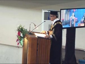 Rektor ITS Berikan Pidato Wisuda Terakhir