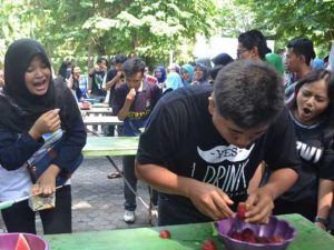 Fruit Festival, Biologi Bagikan Durian Gratis