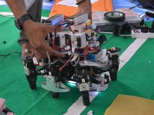 Dua Robot KRPAI ITS Belum Tampil Maksimal