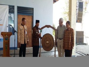 Camat Sangkapura Buka MC feat RE