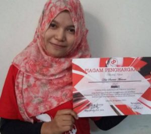 Puisi Perdana Bawa Mahasiswi Ini Jadi Juara