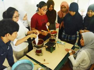 Membuka Wawasan dengan Teknik Pewarnaan Fashion Umbre