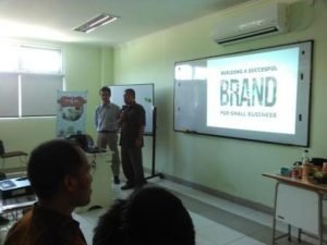 Jalan Pintas Mahasiswa MB Pahami Branding